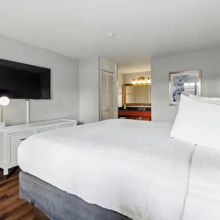 Maison Saint Charles 3*