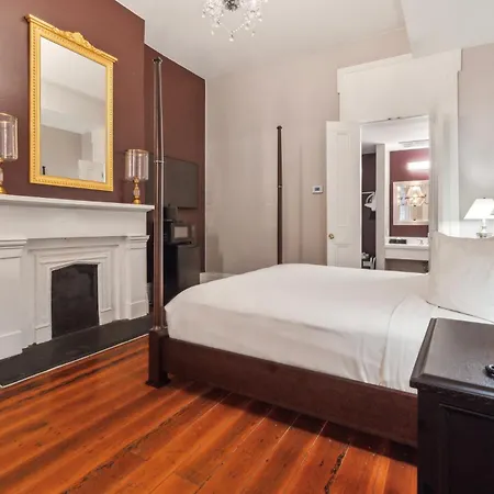 Maison Saint Charles Hotel 3*