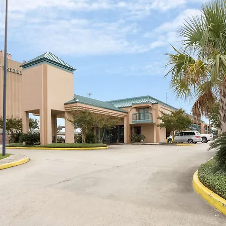 Rodeway & Gentilly Hotel 3*