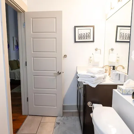 French Quarter Oasis Apartment *