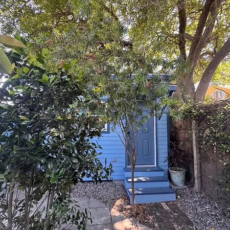 Charming Under Oak Tree 2 Mins Walk To Magazine Quiet Neighborhood Apartment *