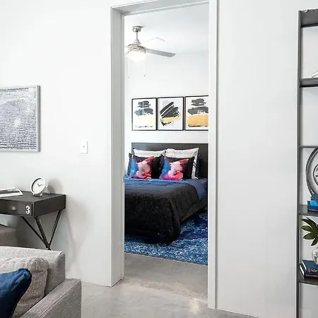 2424 Tulane Apartment *