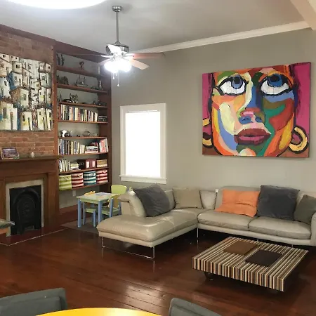 Eclectically Furnished In The Heart Of Nola Holiday home