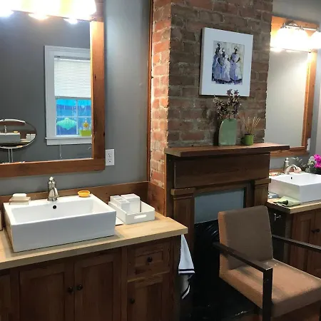 Eclectically Furnished In The Heart Of Nola Holiday home New Orleans