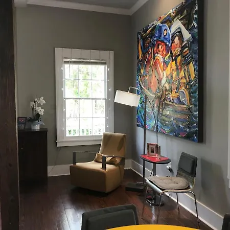 Eclectically Furnished In The Heart Of Nola Holiday home New Orleans