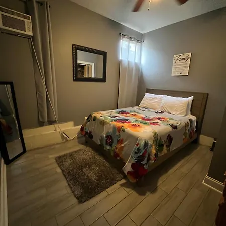 Apartment Cozy Frenchmen St New Orleans