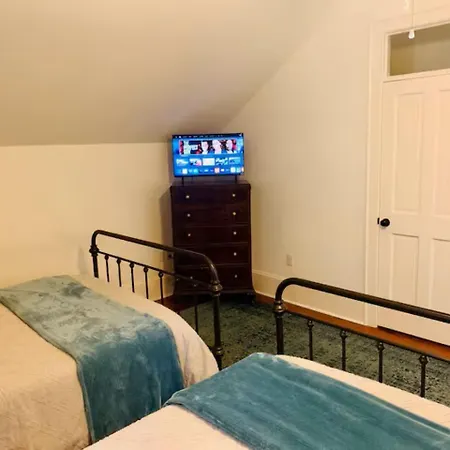 Holiday home Charming Creole 2 Blocks Across Rampart St From French Quarter