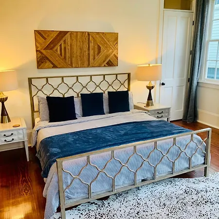 Holiday home Charming Creole 2 Blocks Across Rampart St From French Quarter