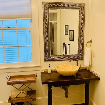 Charming Creole 2 Blocks Across Rampart St From French Quarter * New Orleans