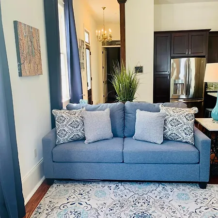 Charming Creole 2 Blocks Across Rampart St From French Quarter Holiday home New Orleans
