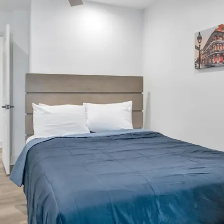 Spectacular Sleep 20 Near Fq W Pool Hotel *