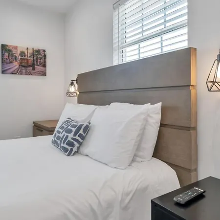 Spectacular Sleep 20 Near Fq W Pool Hotel