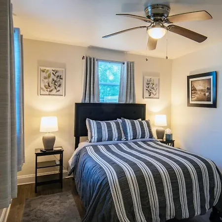 2bd-2ba Adorable W Yard In Gentilly Holiday home New Orleans