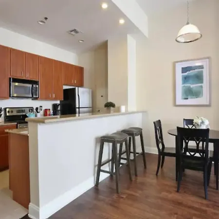 Apartment Beautiful Walk To French Quarter, Pool, Gym, View