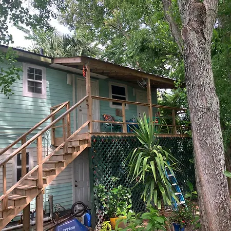 Garden View Apartment New Orleans