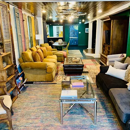 Hidden Jewel Btwn French Quarter & Frenchmen St Apartment New Orleans