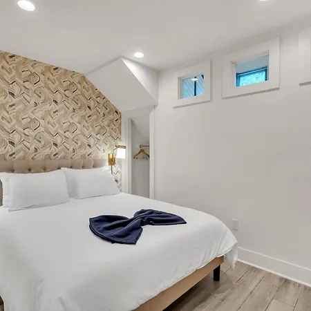 2br Loft Near French Quarter W Full Kitchen Holiday home *