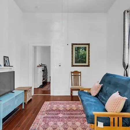 Entire Bywater Great Location Apartment *