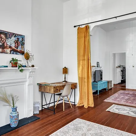 Entire Bywater Great Location