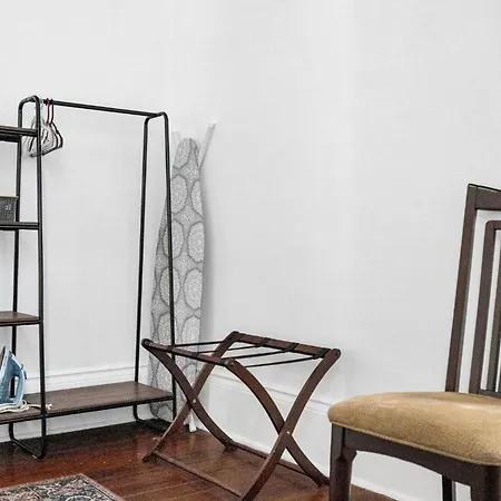 Entire Bywater Great Location Apartment *