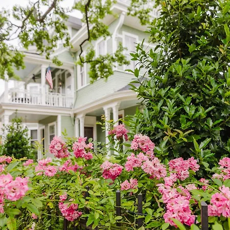 Grand Victorian Bed & Breakfast