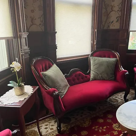 Bed & Breakfast Grand Victorian 3*