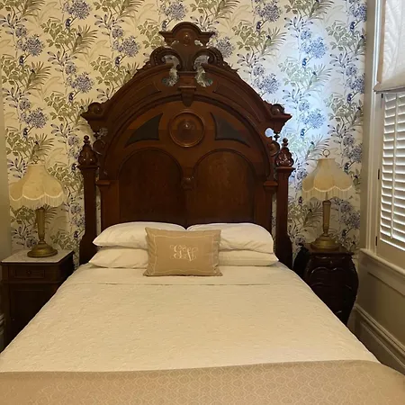 Bed & Breakfast Grand Victorian 3*