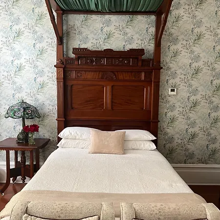 Grand Victorian 3*
