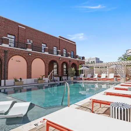 Bywater Aparthotel 3*