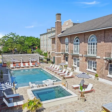 Bywater Aparthotel 3*