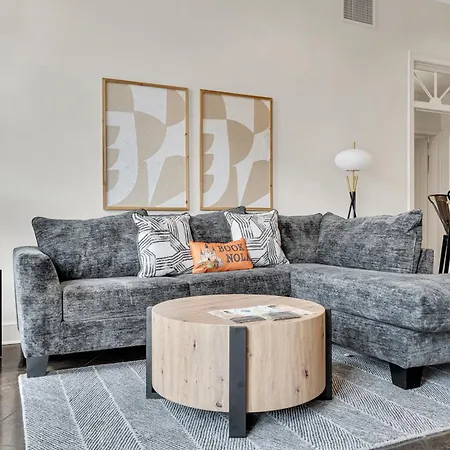Brick & Beam Retreat Near Nola Attractions Apartment