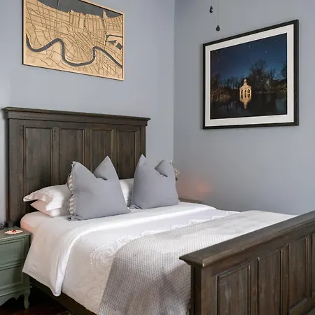 Holiday home Luxury Historic Shotgun In Lower Garden District New Orleans
