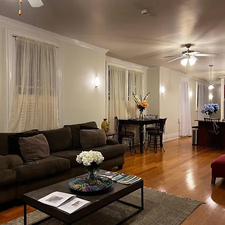 Apartment Spacious Napoleon Ave Mardi Gras New Orleans