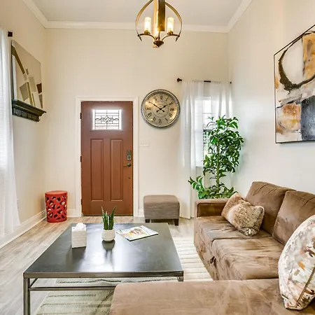 Walk To Streetcar And Dining Modern Nola Base! New Orleans