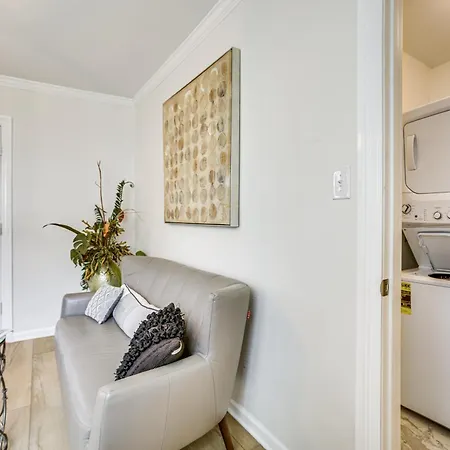Walk To St Charles Ave Renovated With Patio! *