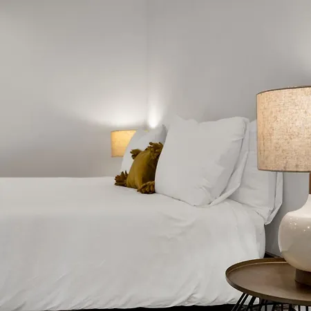 Chic Getaway Across From French Quarter New Orleans