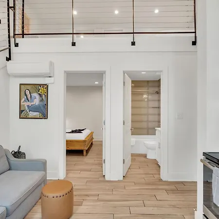 Holiday home Chic Getaway Across From French Quarter New Orleans