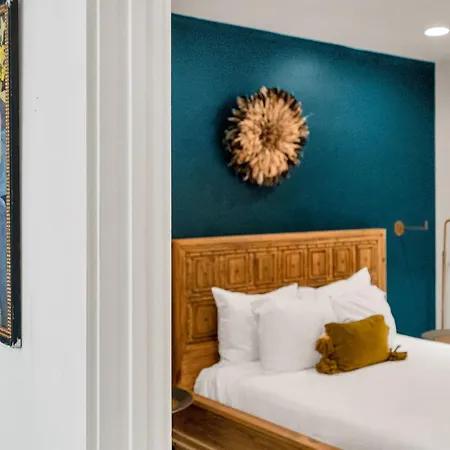 Chic Getaway Across From French Quarter New Orleans