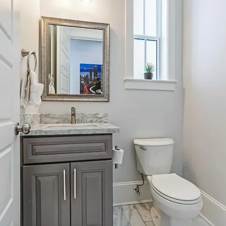 Hosteeva Stunning 4 Bedroom W Pool Steps To St Charles Ave