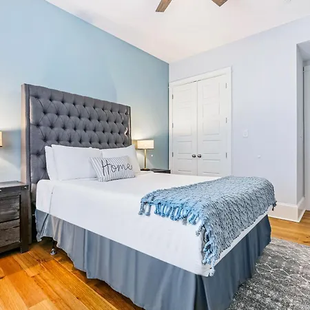 Hosteeva Stunning 4 Bedroom W Pool Steps To St Charles Ave New Orleans