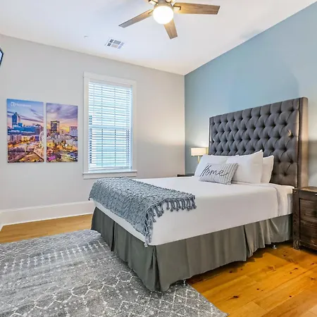 Hosteeva Stunning 4 Bedroom W Pool Steps To St Charles Ave Apartment New Orleans