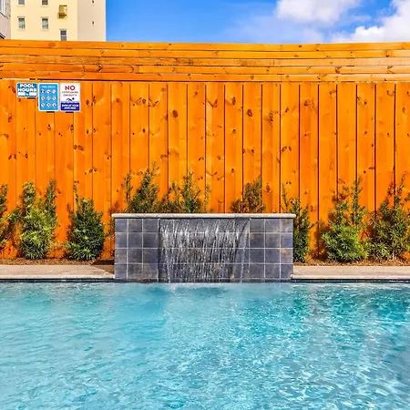Apartment Hosteeva Stunning 4 Bedroom W Pool Steps To St Charles Ave