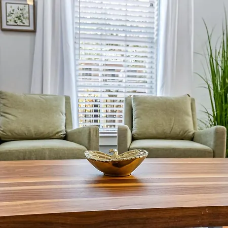 Hosteeva Stunning 4 Bedroom W Pool Steps To St Charles Ave * New Orleans