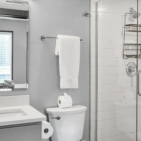 Apartment Bywater At 4200 St Claude Avenue *