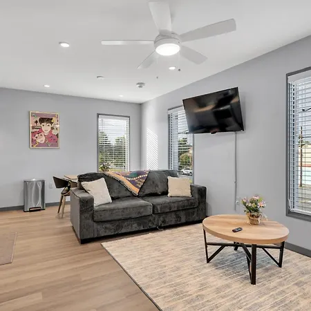 Apartment Bywater At 4200 St Claude Avenue New Orleans
