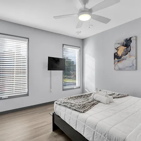 Apartment Bywater At 4200 St Claude Avenue *