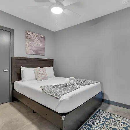 Apartment Bywater At 4200 St Claude Avenue *