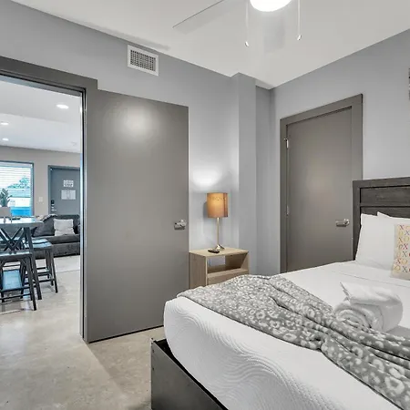 Apartment Bywater At 4200 St Claude Avenue New Orleans