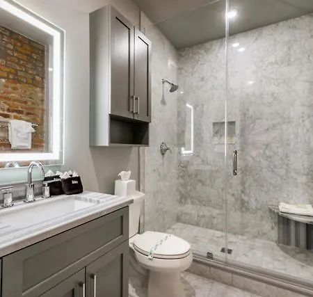 Luxury - The Oak * New Orleans