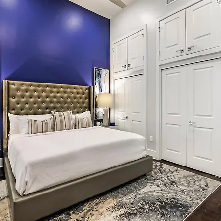 Luxury - The Rex Apartment